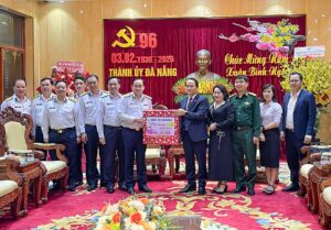 Bo tu lenh Hai quan chuc Tet 2026_1