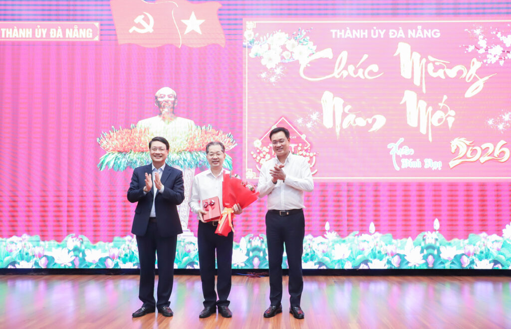 Chanh an toa an nhan dan toi cao chuc tet Da Nang 1