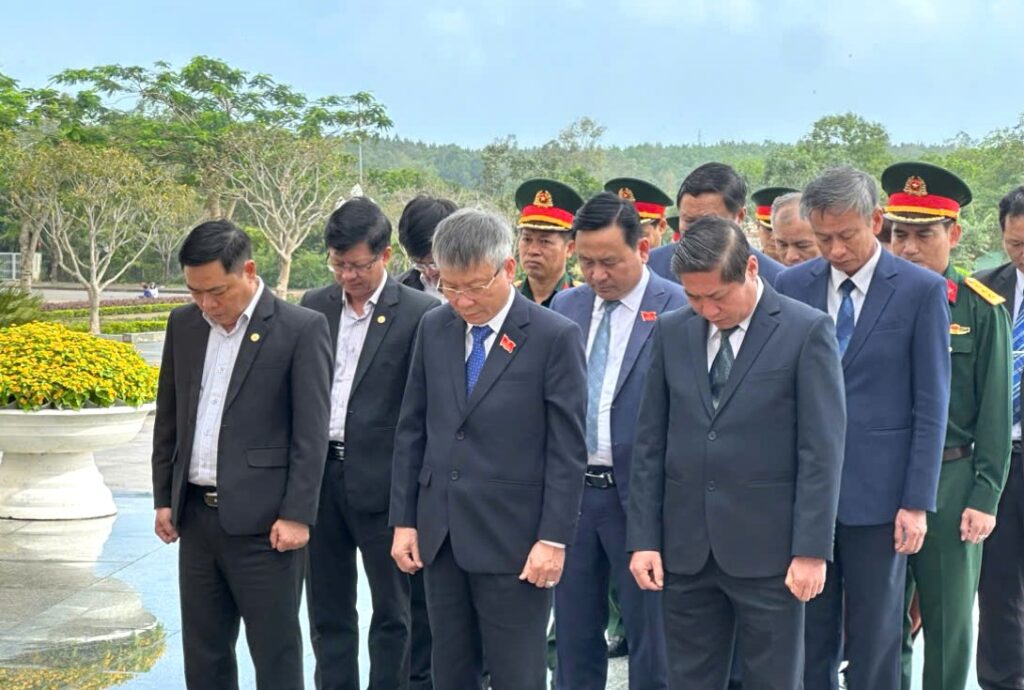 Dang huong anh hung liet si tet 2026 12