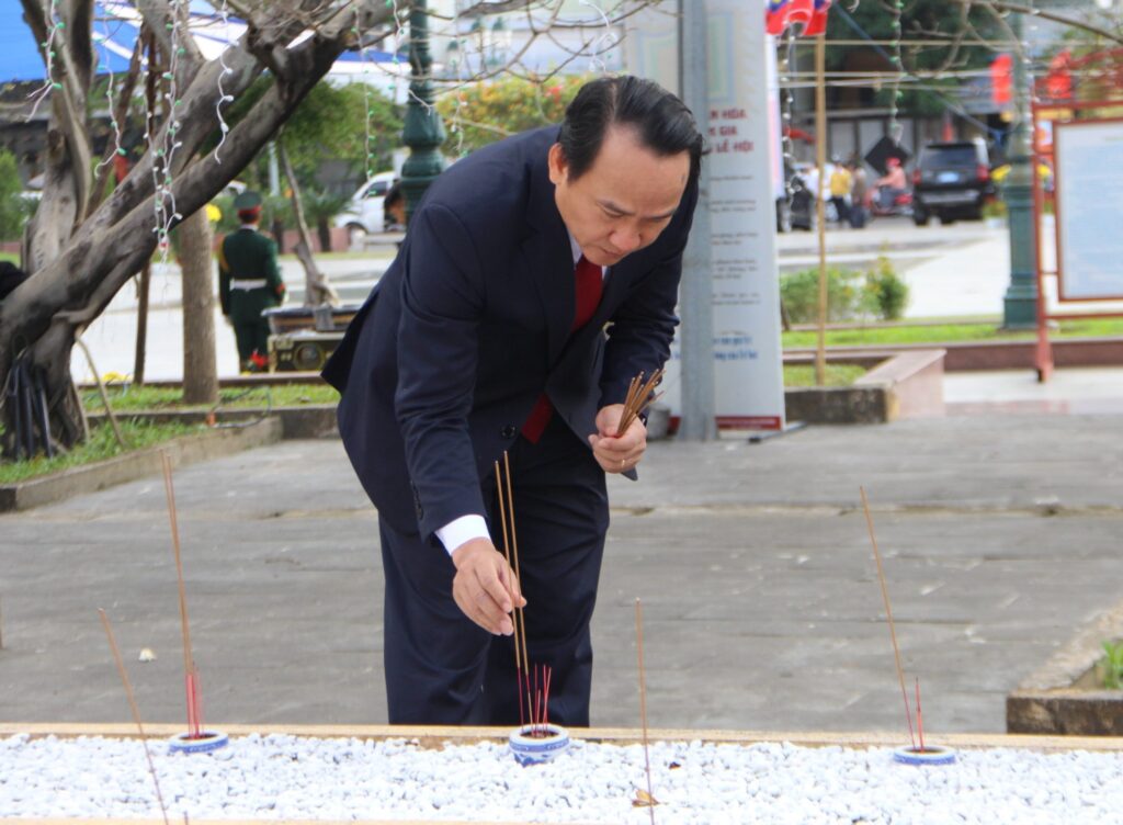 Dang huong anh hung liet si tet 2026 3