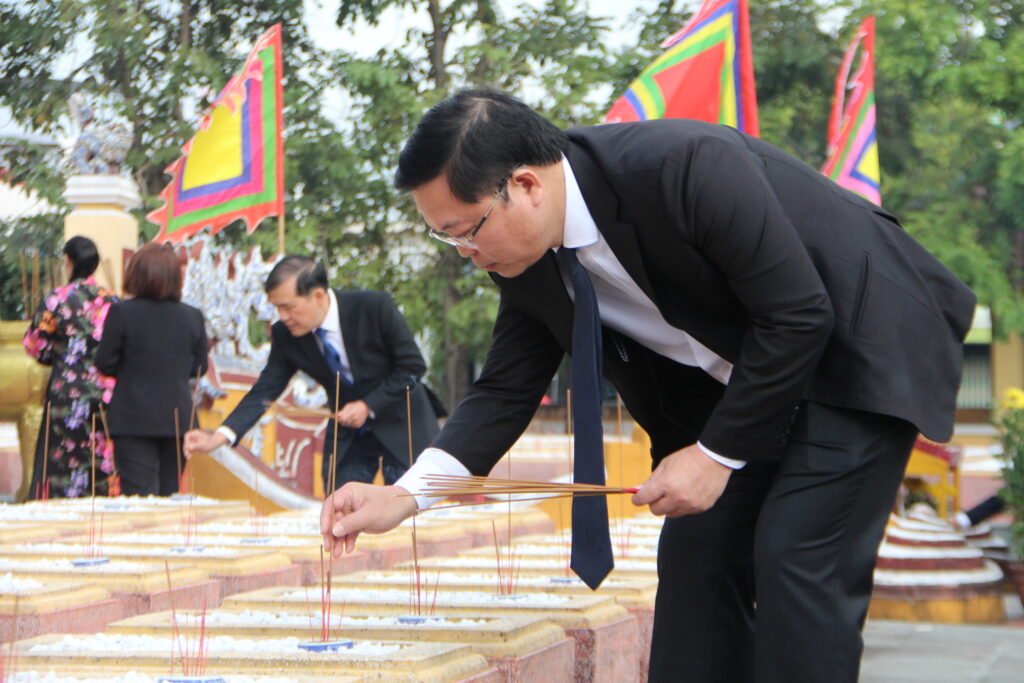 Dang huong anh hung liet si tet 2026 4