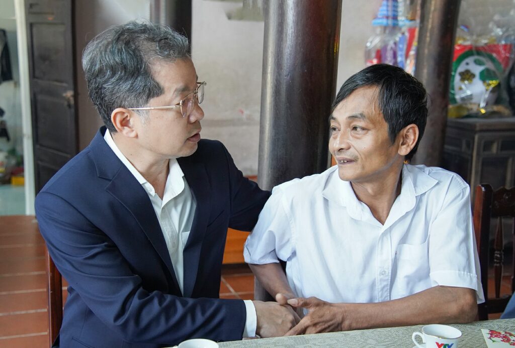 Dong chi Nguyen Van Quang dang huong Anh hung liet si 2026 3