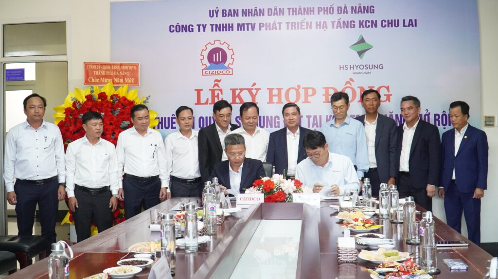 Dong vien cong ty ra quan dau nam 9