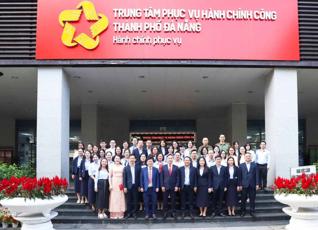 Gap mat Trung tam phuc vu hanh chinh cong thanh pho 2026 1