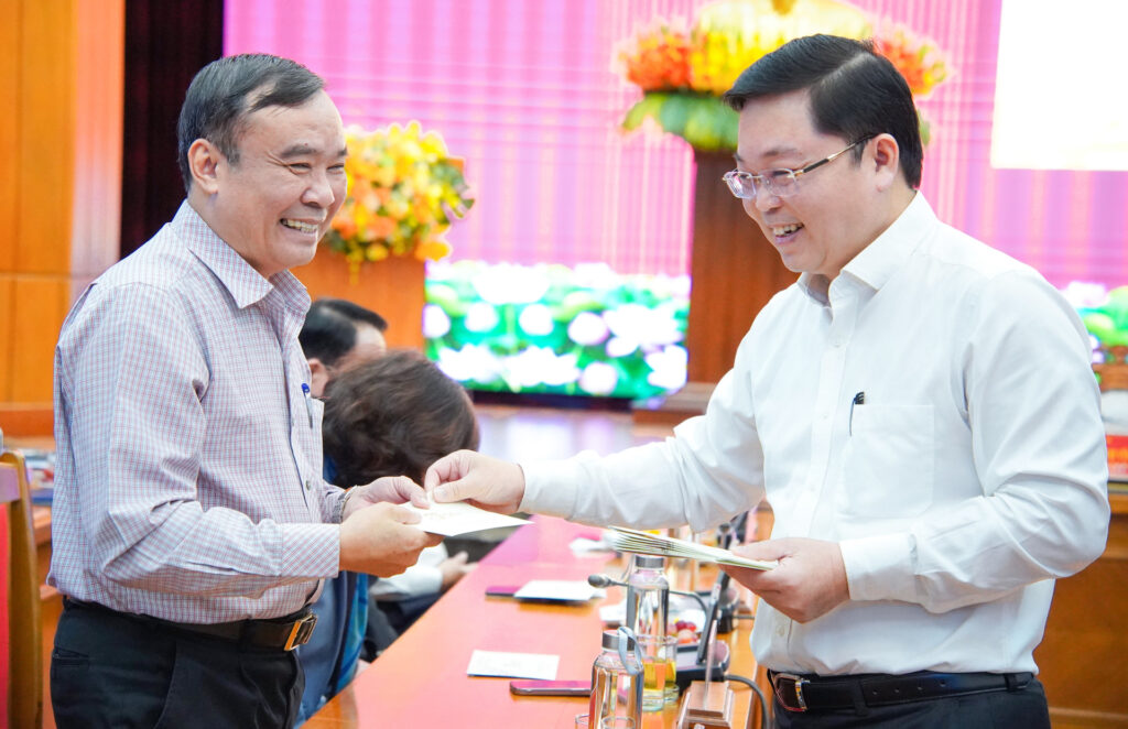 Gap mat hoi quan chung tet 2026 2