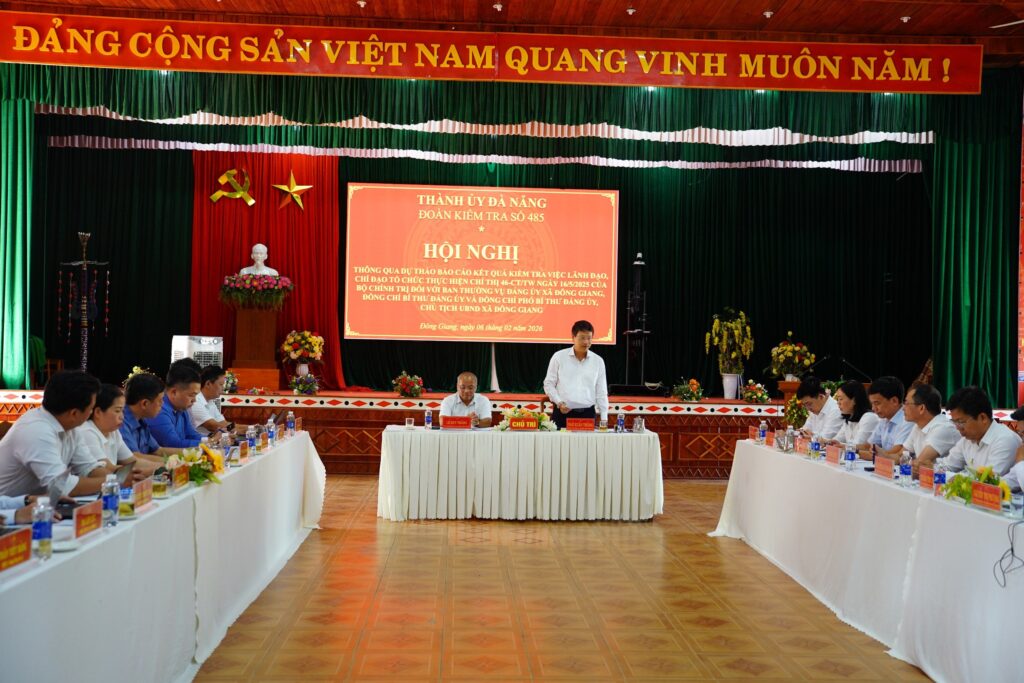 Kiem tra bau cu Dong Giang