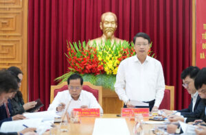 Kiem tra bau cu Tay Giang thang 2