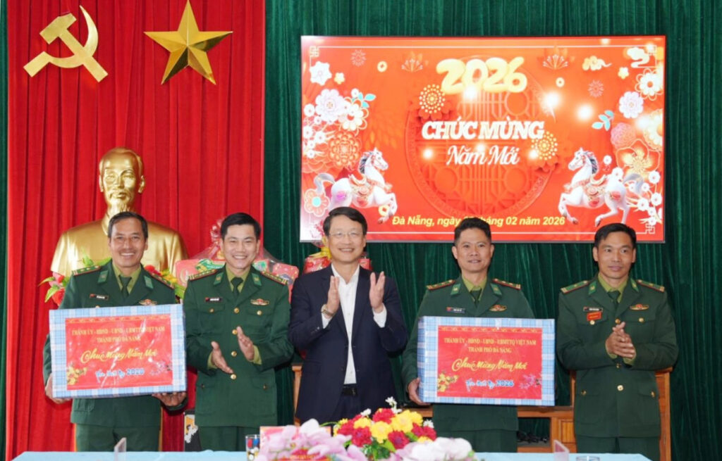Kiem tra bau cu Tay Giang thang 2 4