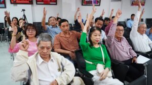 Lay phieu tin nhiem dong chi Pham Duc An_3