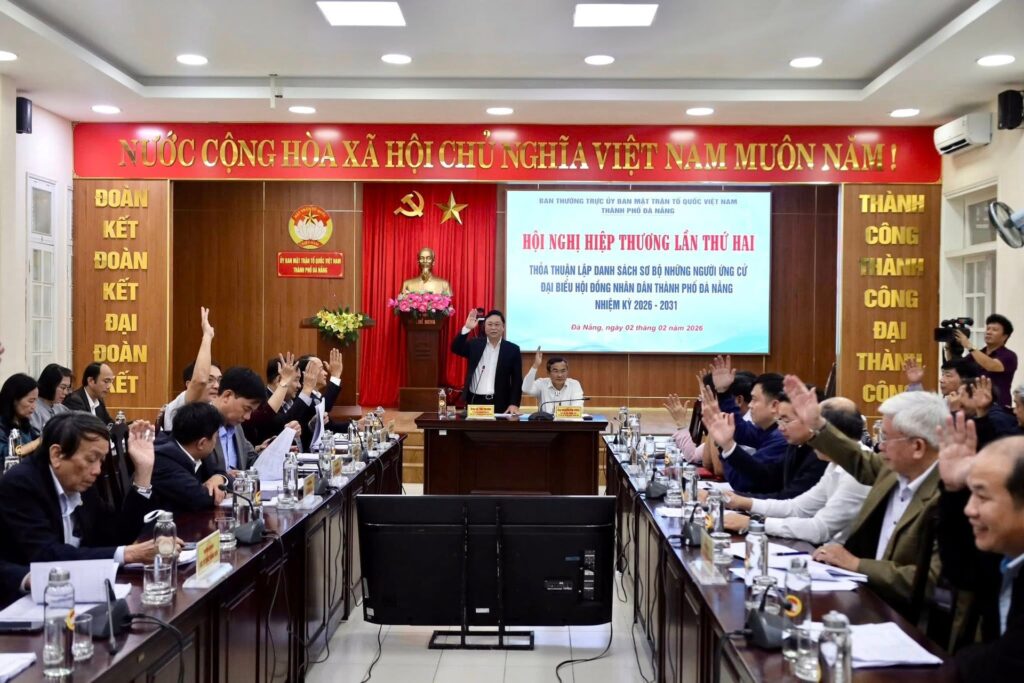 Mat tran voi cong tac bau cu 1