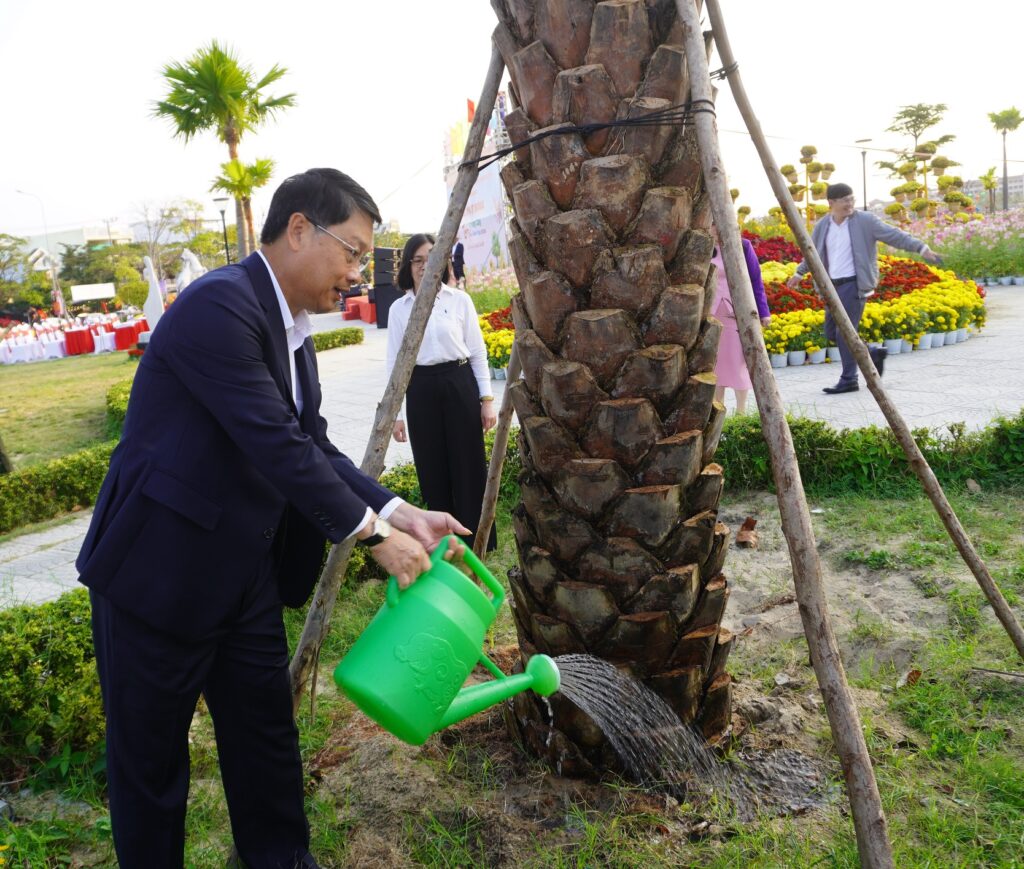 Phat dong tet trong cay Xuan Binh Ngo 2026