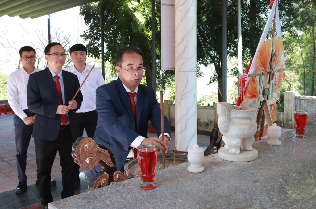 Thap huong bia di tich Go Ha 2