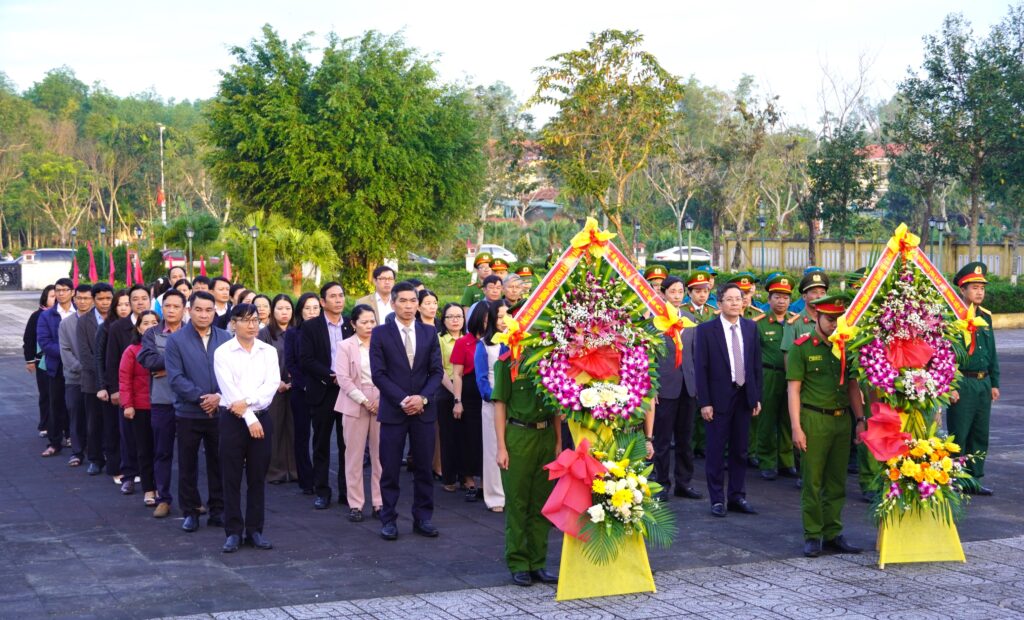 Thap huong xa Chien Dan