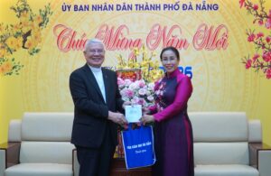 Toa giam muc giao phan Da Nang chuc Tet 2026_2