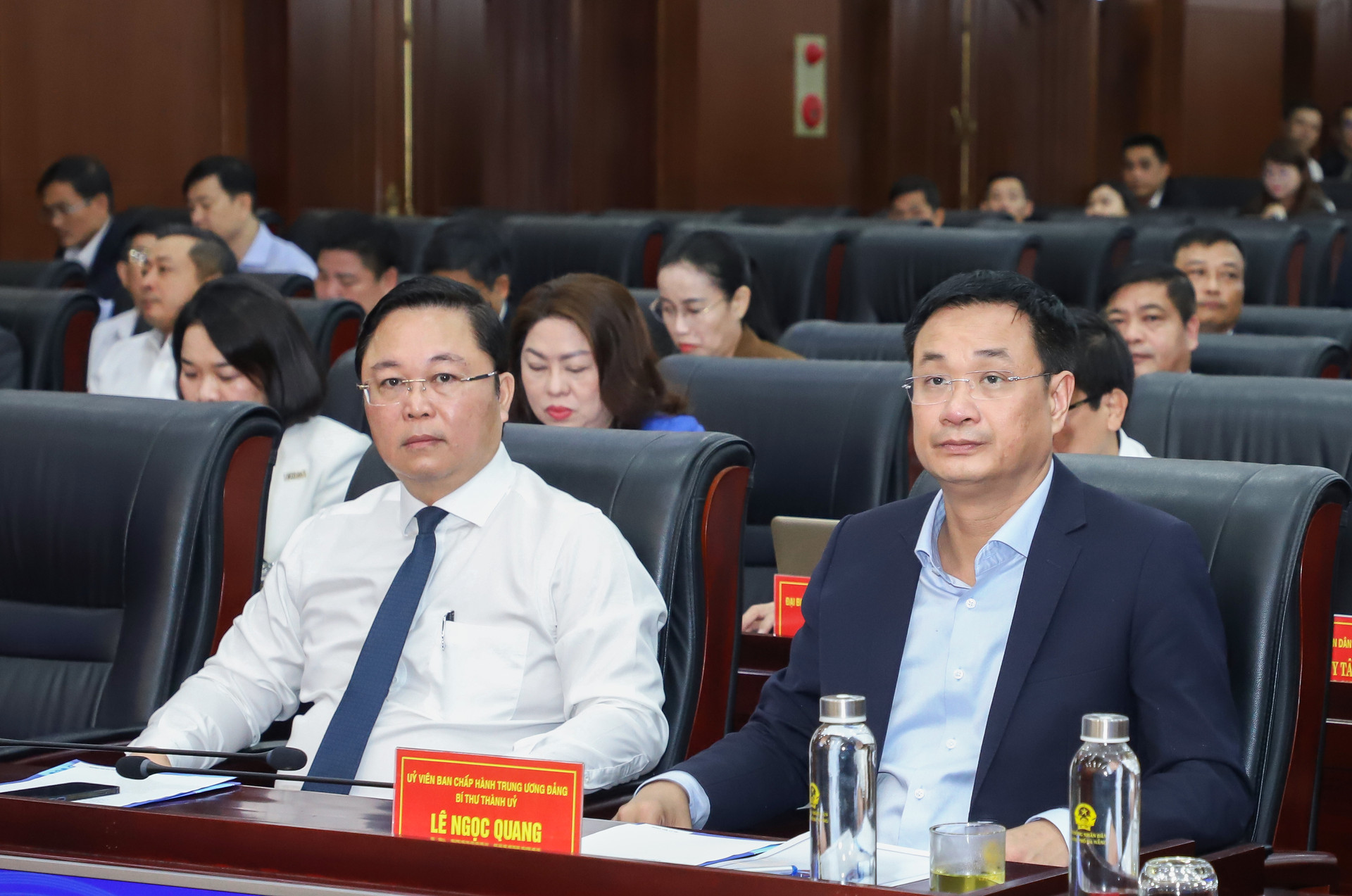 bi thu du