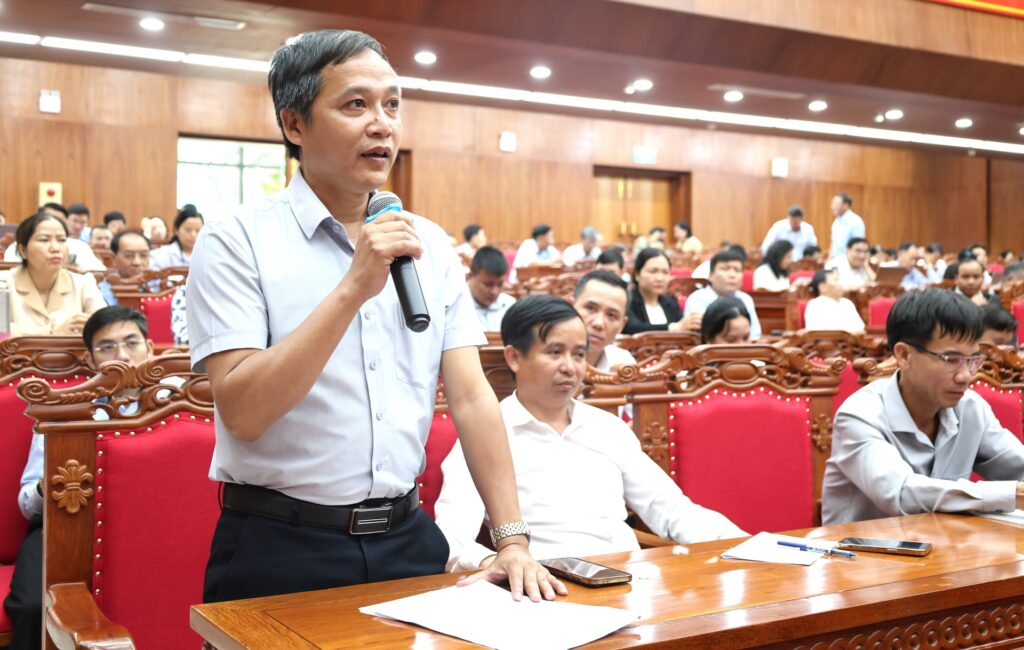 500 lop boi duong ly luan chinh tri 1