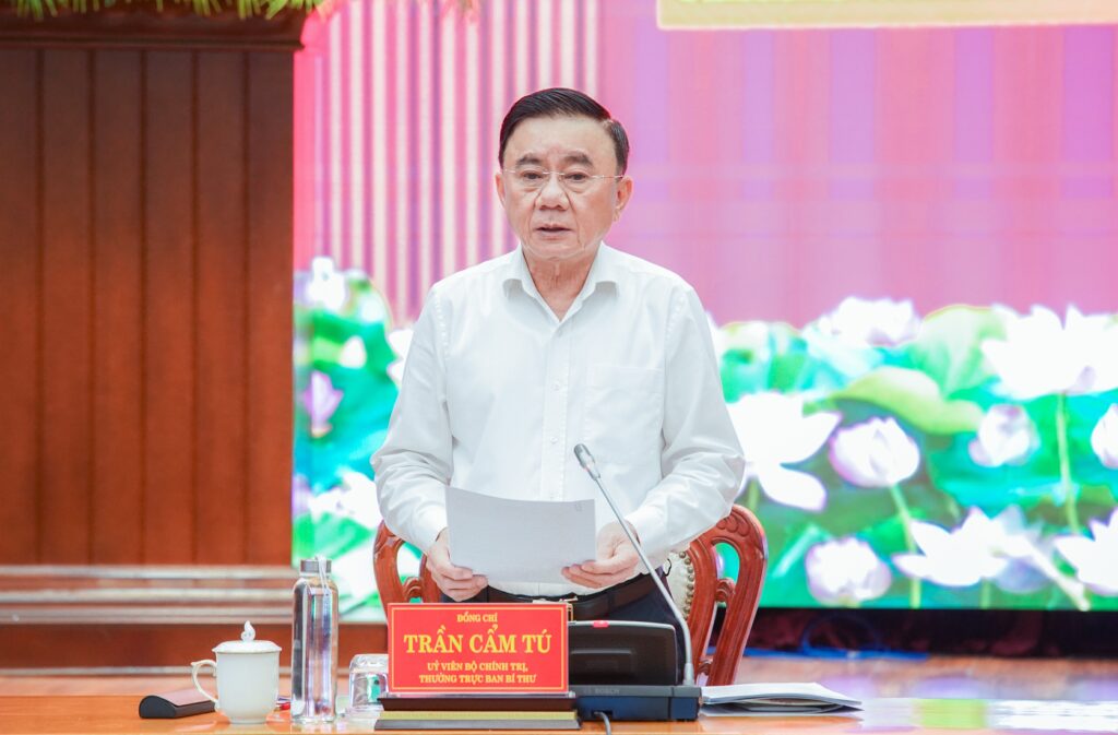 Cong bo quyet dinh kiem tra giam sat cua Ban Bi thu Bo Chinh tri voi Da Nang 2