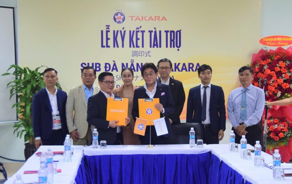 Cong ty Takara tai tro bong da Da Nang