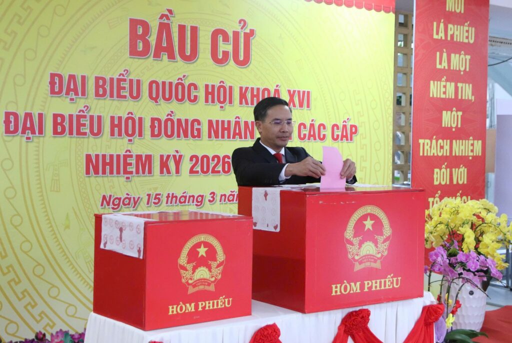 Cu tri bo phieu 16