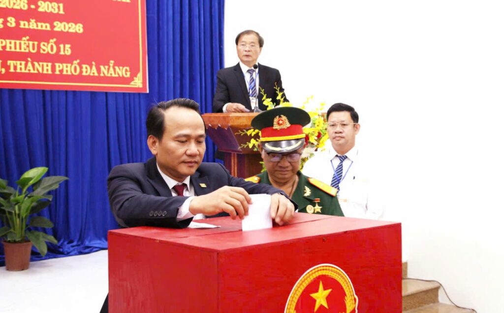Cu tri bo phieu 18