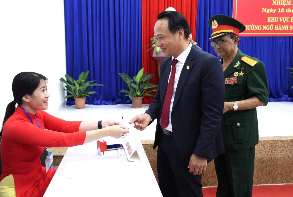 Cu tri bo phieu 19