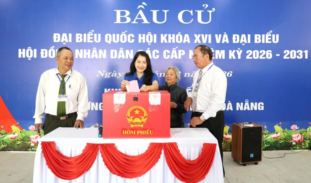 Cu tri bo phieu 20