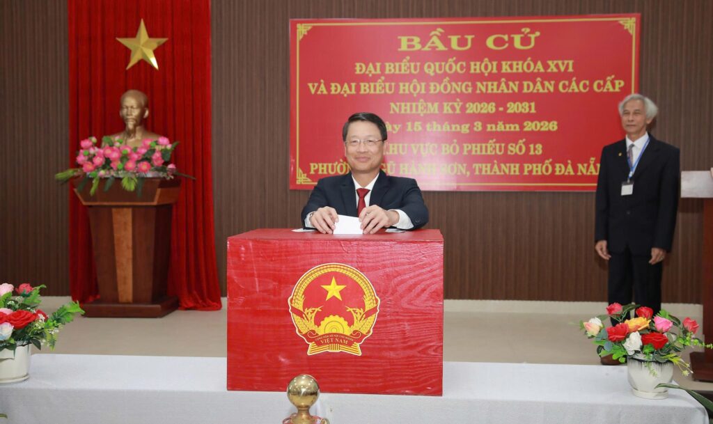 Cu tri bo phieu 23
