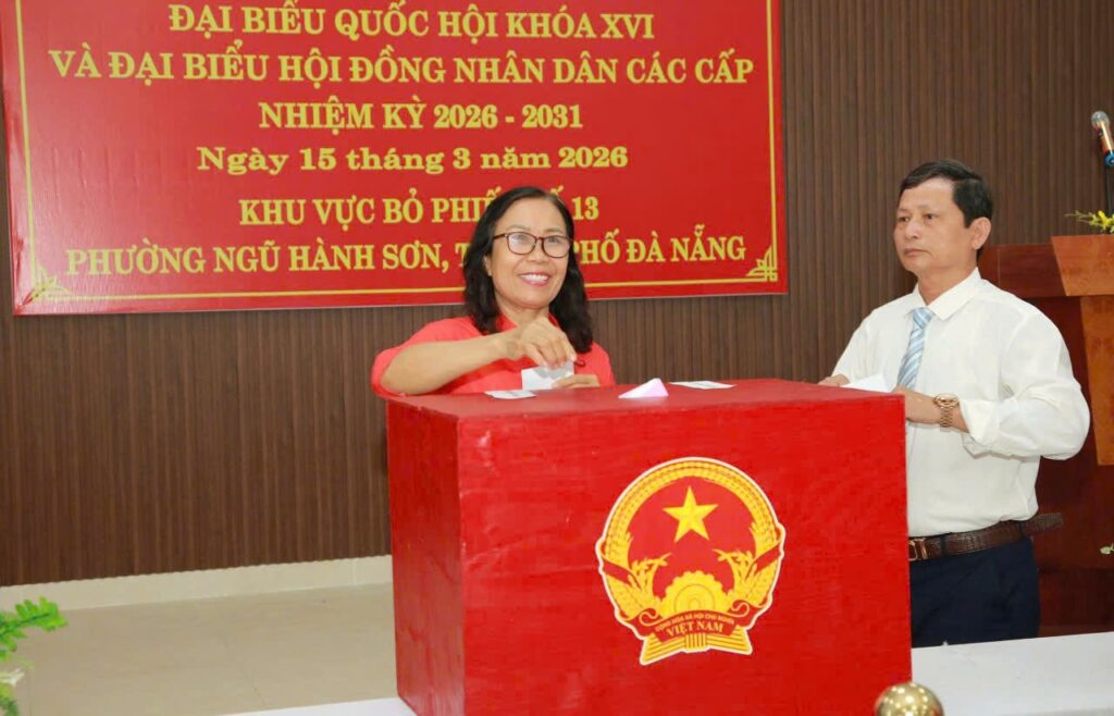 Cu tri bo phieu 24