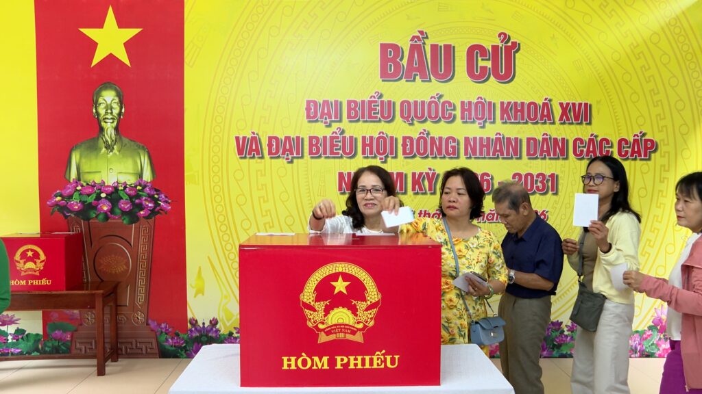 Cu tri bo phieu 28