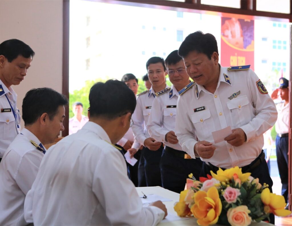 Cu tri bo phieu 36
