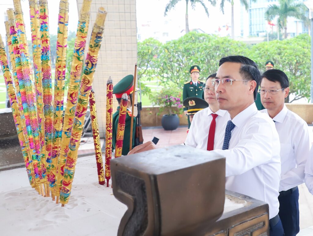 Dang huong thanh lap Dang bo thanh pho 2