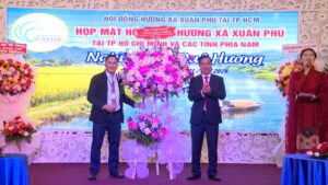 Dong huong Xuan Phu tai HCM