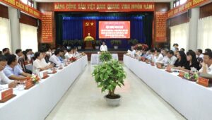 Hoi nghi giao ban cong tac xay dung Dang cum phia Nam thanh pho