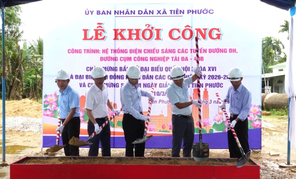 Khoi cong cong trinh chao mung bau cu 1