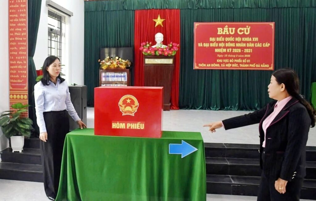 Kiem tra bau cu xa Hiep Duc