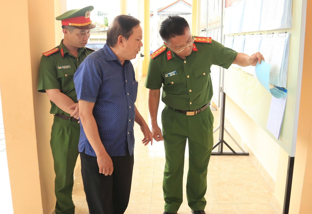 Kiem tra cong tac bau cu tai Tam Ky 1