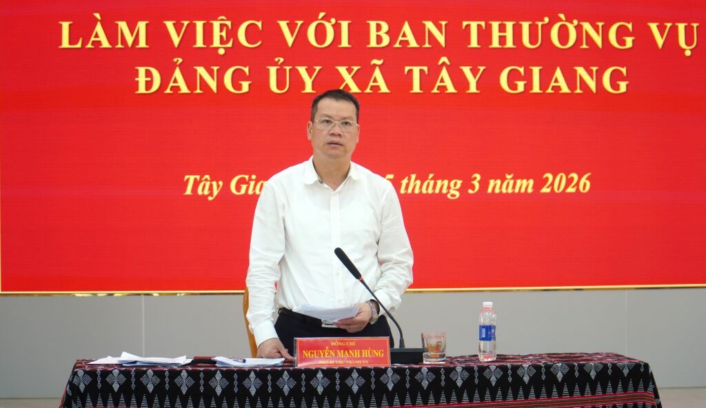 Lam viec voi Tay Giang