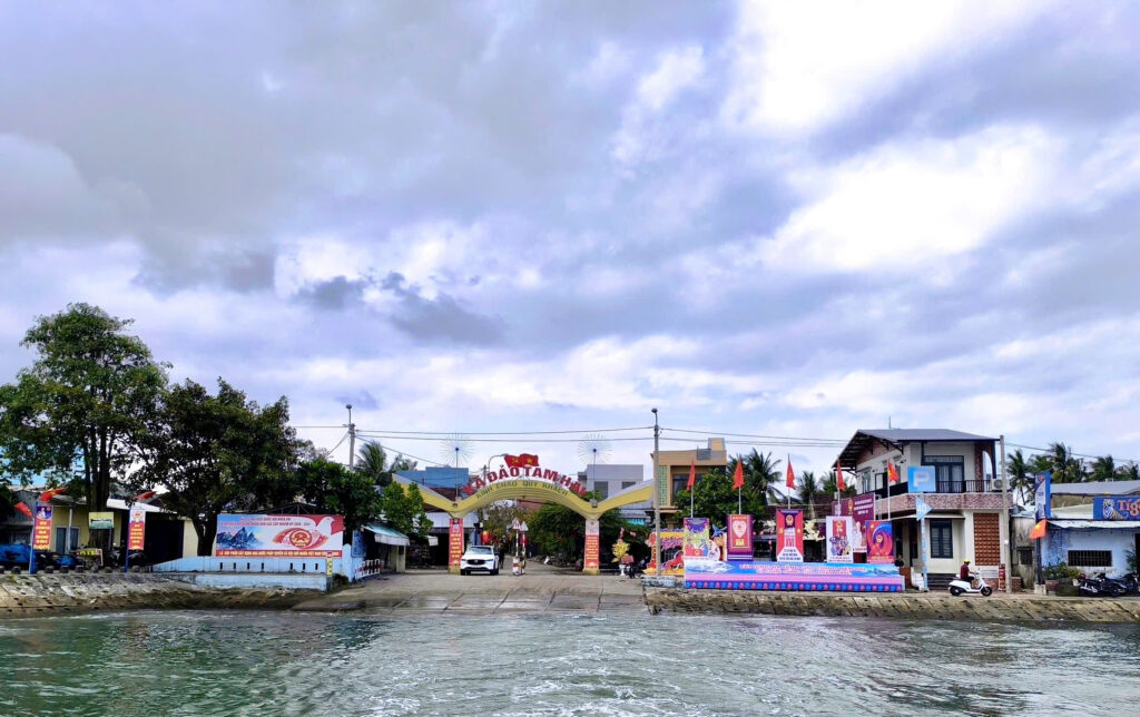 Ngu dan vung dao voi bau cu