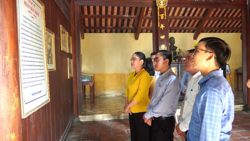 Nha luu niem Phan Chau TRinh 2