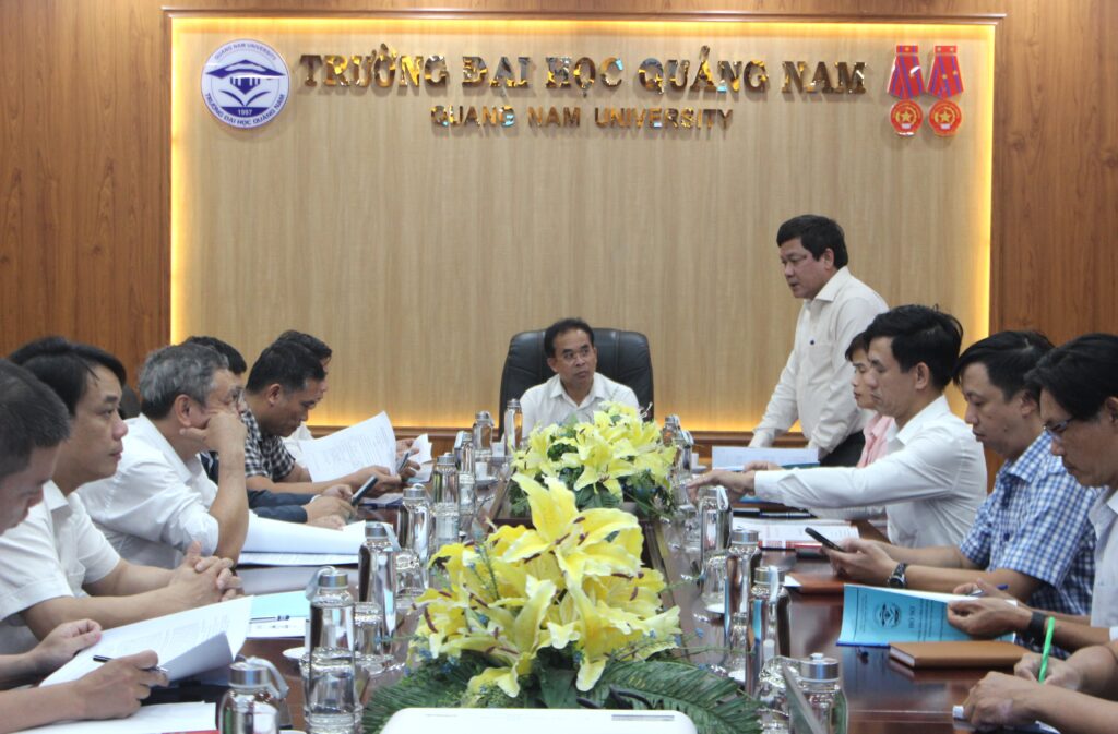 Phan bo 10 ty tu sua khoi hanh chinh truong dai hoc Quang Nam