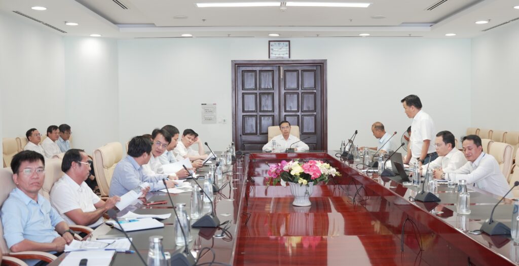 Tinh hinh tao lap quy dat