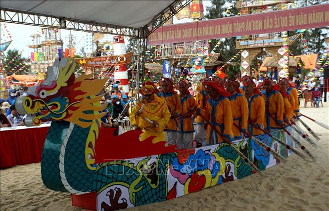potal_quang_nam_hon_50_ngan_luot_du_khach_den_tham_quan_vui_choi_tai_le_hoi_van_hoa__the_thao_mien_bien_huyen_thang_binh__nam_2023_stand
