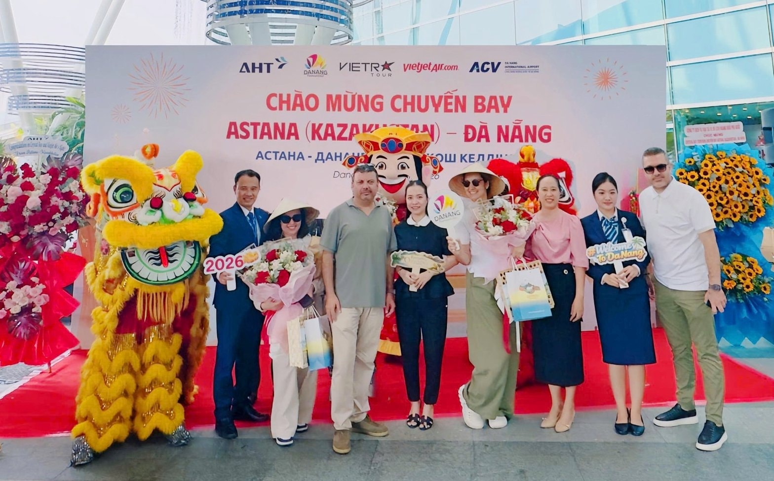 1 khoi dong chuyen bay tu nga 1 1776234997