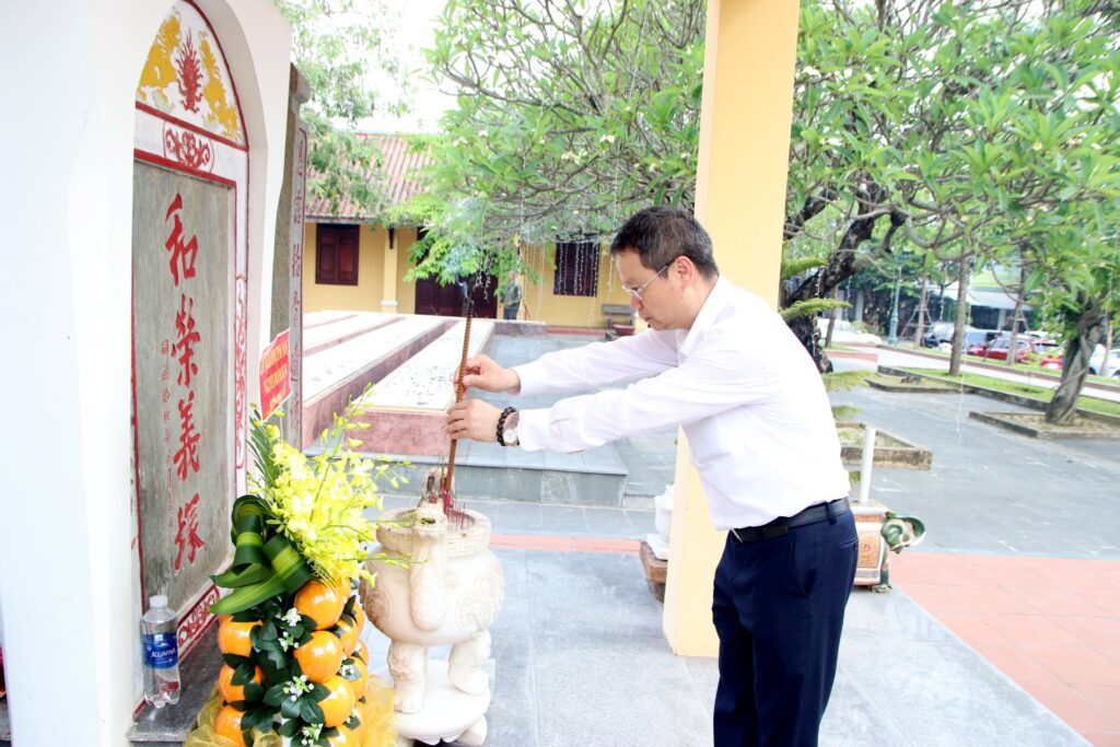 Chu tich Nguyen Manh Hung tham Nghia trung Hoa Vang 1776652694