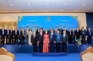 Dien dan hop tac dau tu thuong mai du lich tai Pakse
