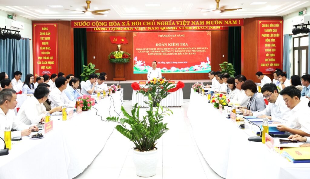 Lam viec dang uy 4 xa Hoa Khanh Lien Chieu Hai Van Ba Na 1776823701
