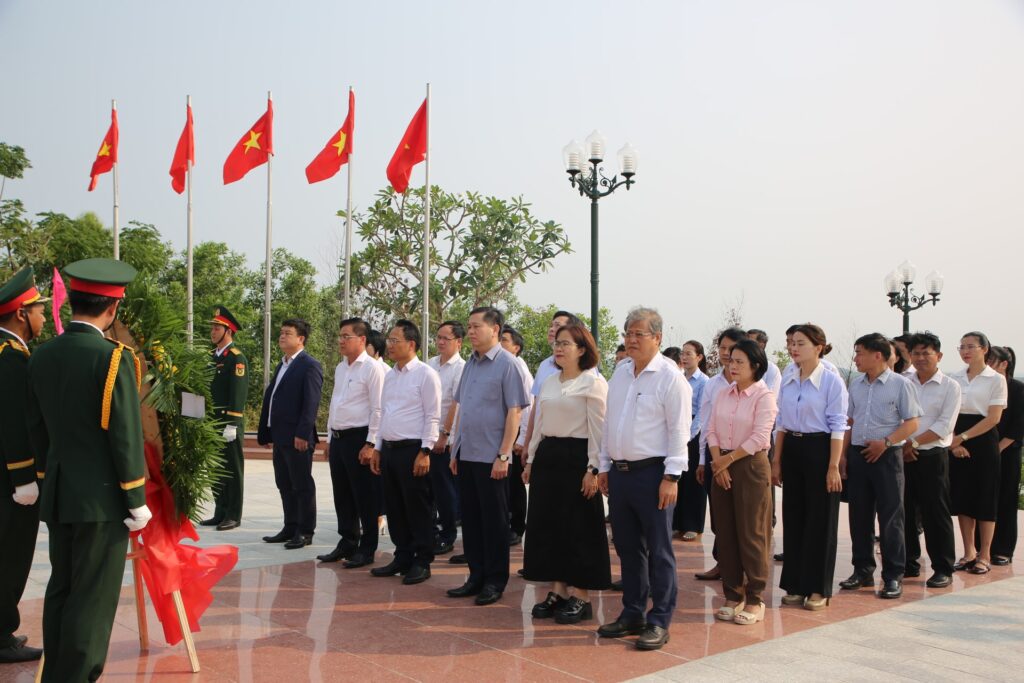 Lam viec voi Dang uy xa Nui Thanh 4 2026 4 1776736865