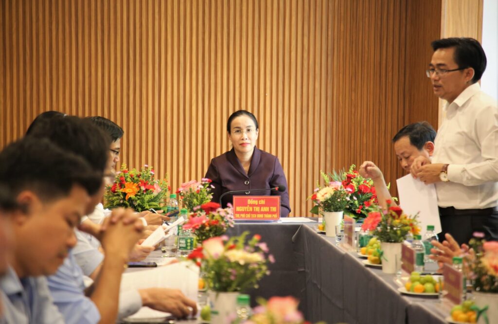 Lam viec voi Phu Ninh ve van hoa xa hoi 1775787030