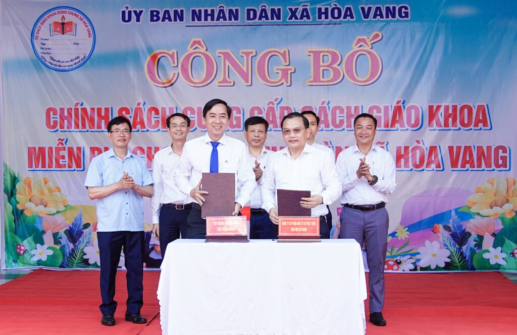 Xa Hoa Vang cap SGK mien phi cho HS 1776049730