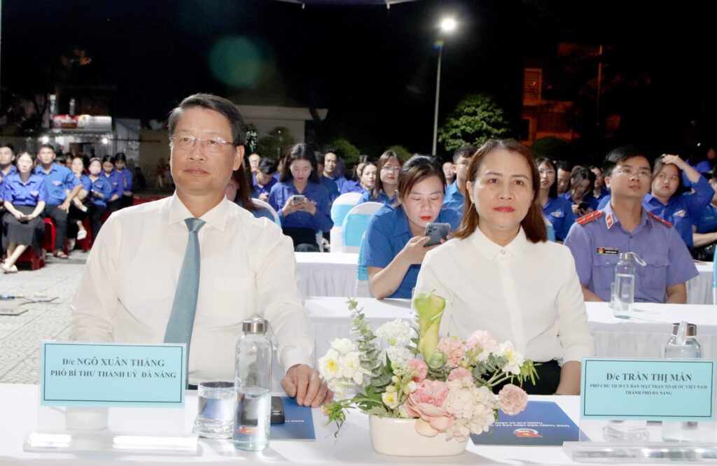53 thanh nien tien tien lam theo loi bac 2026 1779071946